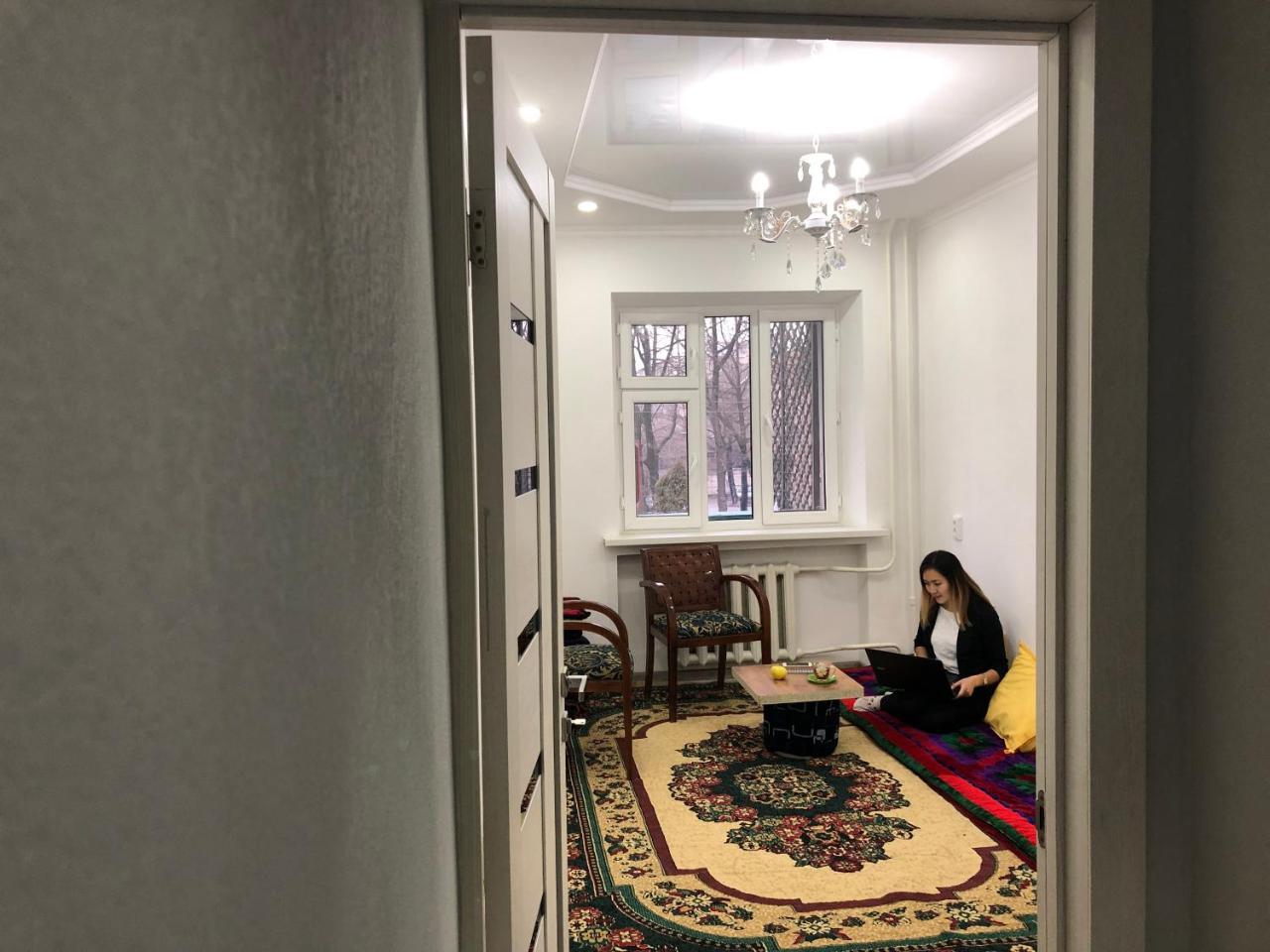 Flow Hostel Biskek Kültér fotó