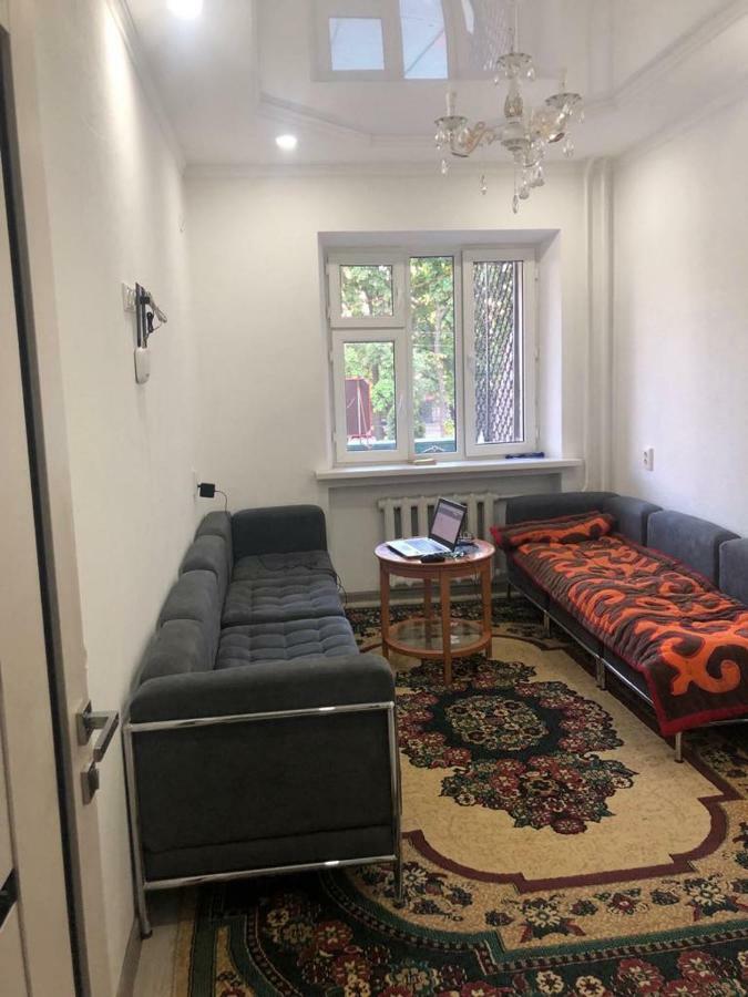 Flow Hostel Biskek Kültér fotó